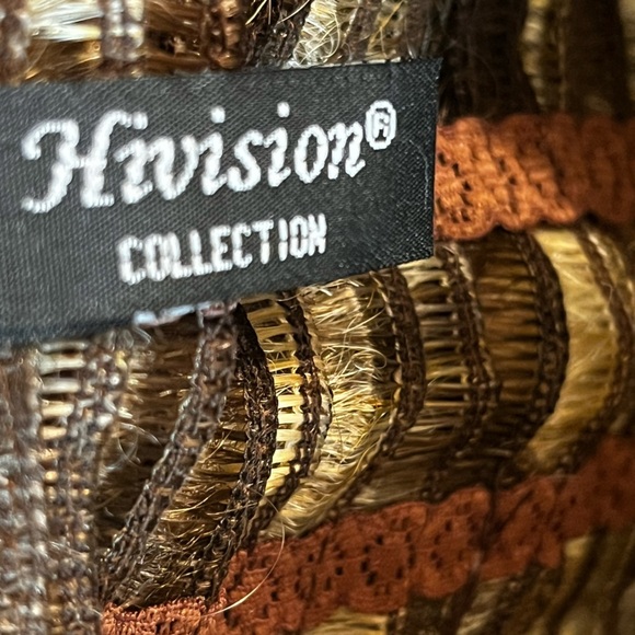 NEW Lydell Short Layered Shaggy wavy Full Synthetic Wig Color AB461 Women - Picture 8 of 8